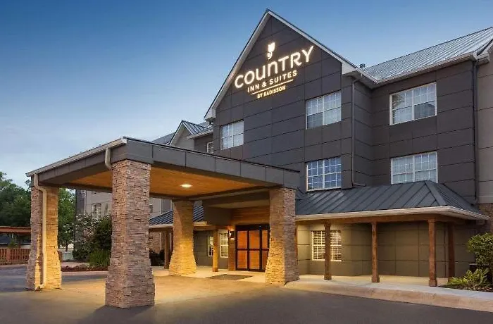 Pet Friendly hotel: Country Inn & Suites By Radisson, Jackson-Airport, Ms